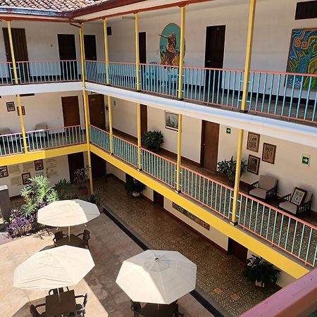 Imca Hotel 布加 外观 照片