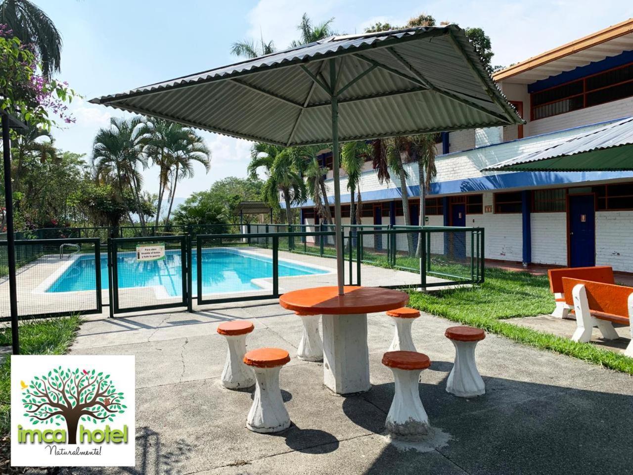 Imca Hotel 布加 外观 照片
