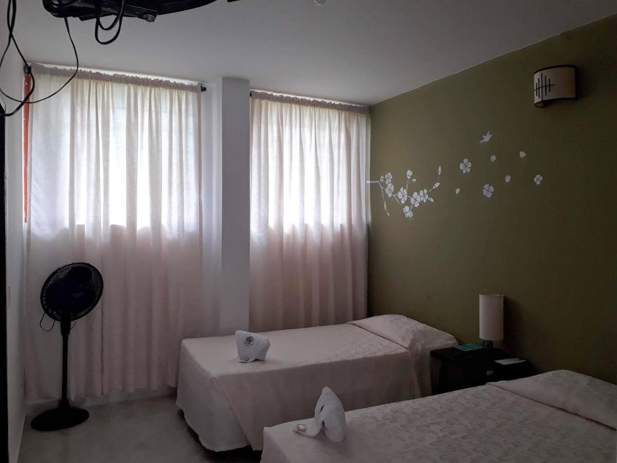 Imca Hotel 布加 外观 照片